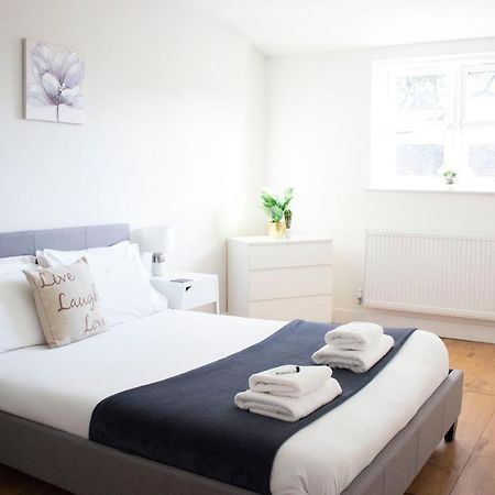 Large Ground Floor Pet Friendly 2 Bedroom Apartment With Free Parking Loughborough Eksteriør bilde