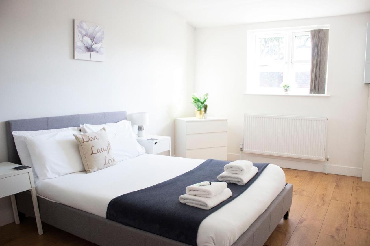 Large Ground Floor Pet Friendly 2 Bedroom Apartment With Free Parking Loughborough Eksteriør bilde