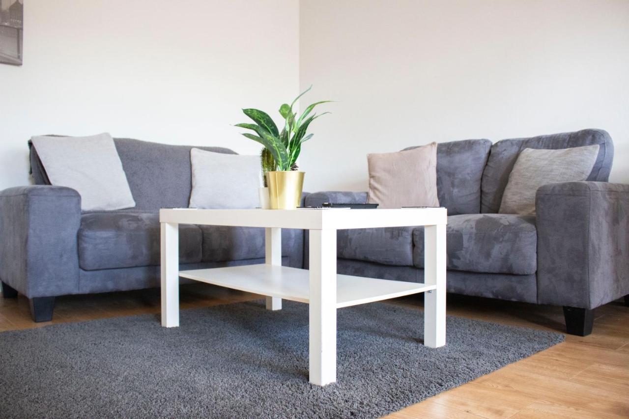 Large Ground Floor Pet Friendly 2 Bedroom Apartment With Free Parking Loughborough Eksteriør bilde