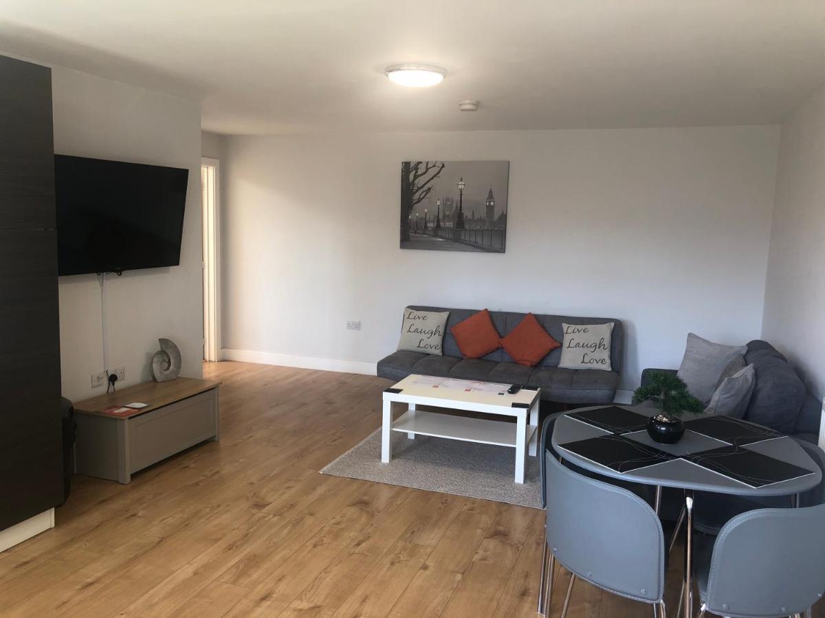 Large Ground Floor Pet Friendly 2 Bedroom Apartment With Free Parking Loughborough Eksteriør bilde